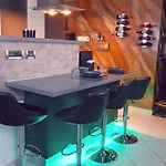 Joseph House - Elegant Design Apartment In Centro Trieste *
