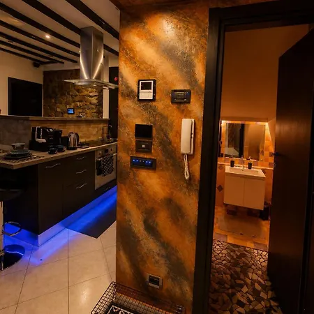 Joseph House - Elegant Design In Centro Apartamento Trieste